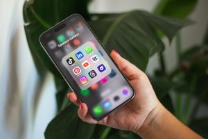 Profit Sharing on Social Media